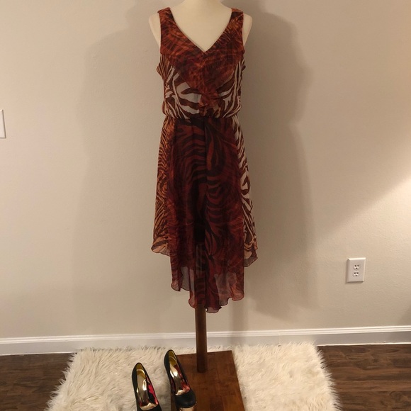 Rabbit Rabbit Rabbit Handkerchief Hem Floral Print - Picture 2 of 8